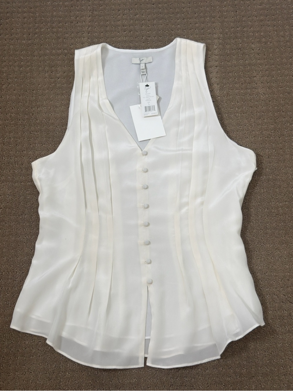 Joie Ivory Sleeveless V-Neck Button-Front Pleated Sleeveless Silk Blouse - Picture 5 of 11